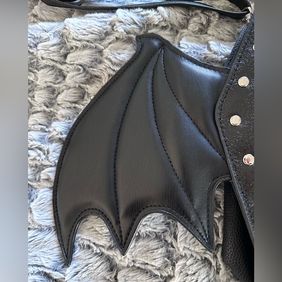 NWOT Gothic bat coffin purse bag - Picture 3 of 6